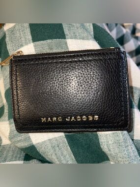 (LOVED) Marc Jacobs Black Pebbled Leather Mini Zip Card Case with Gold Logo